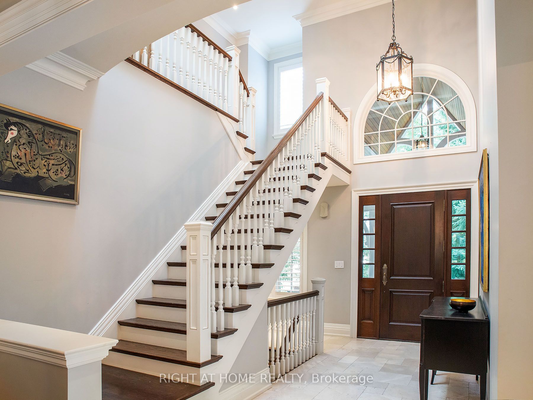 398 Lakeshore Rd W