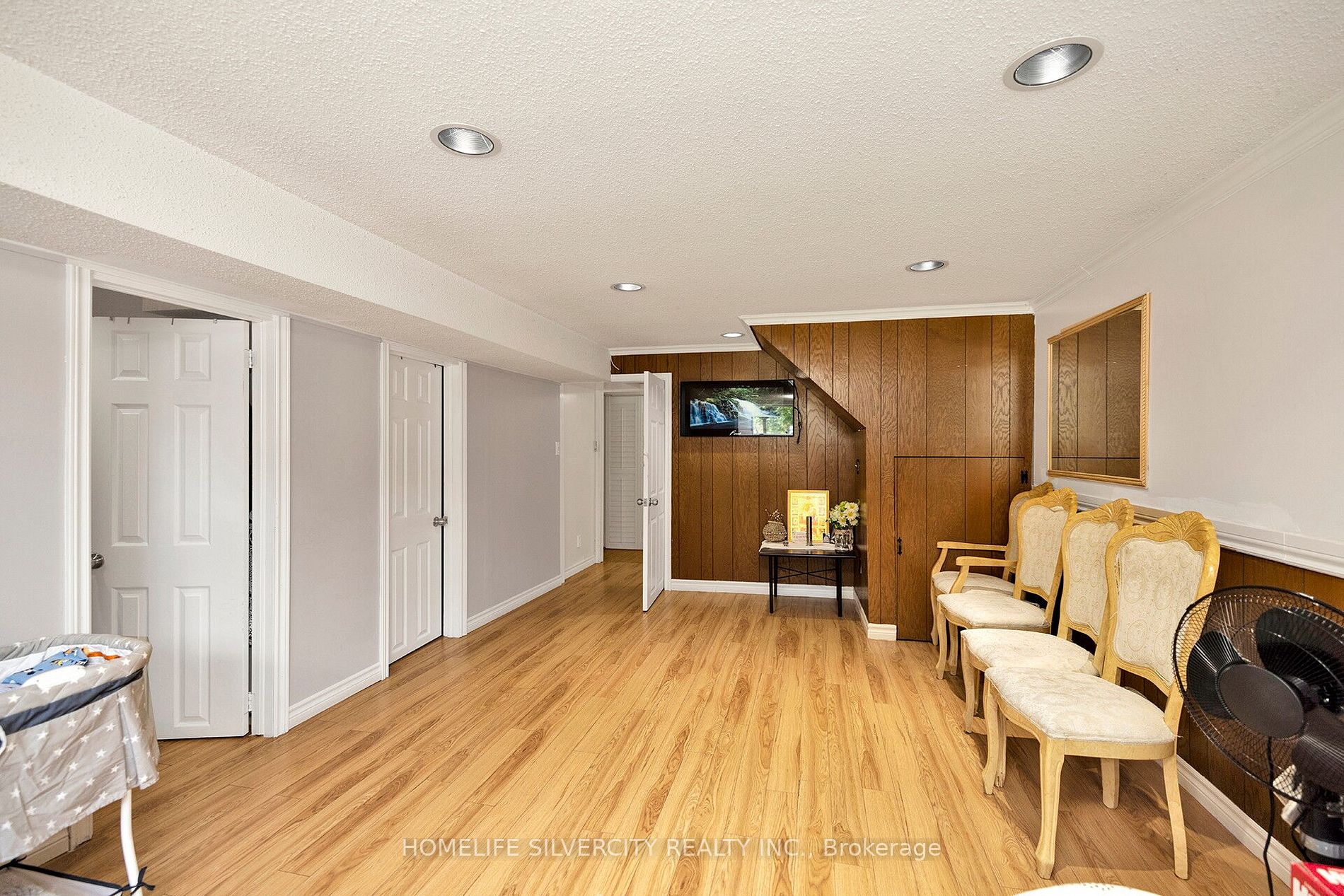 38 Inglewood Dr