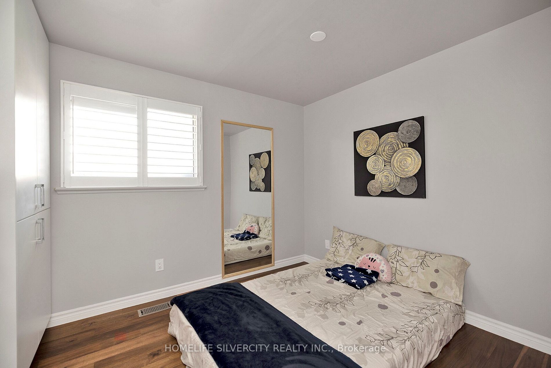 38 Inglewood Dr