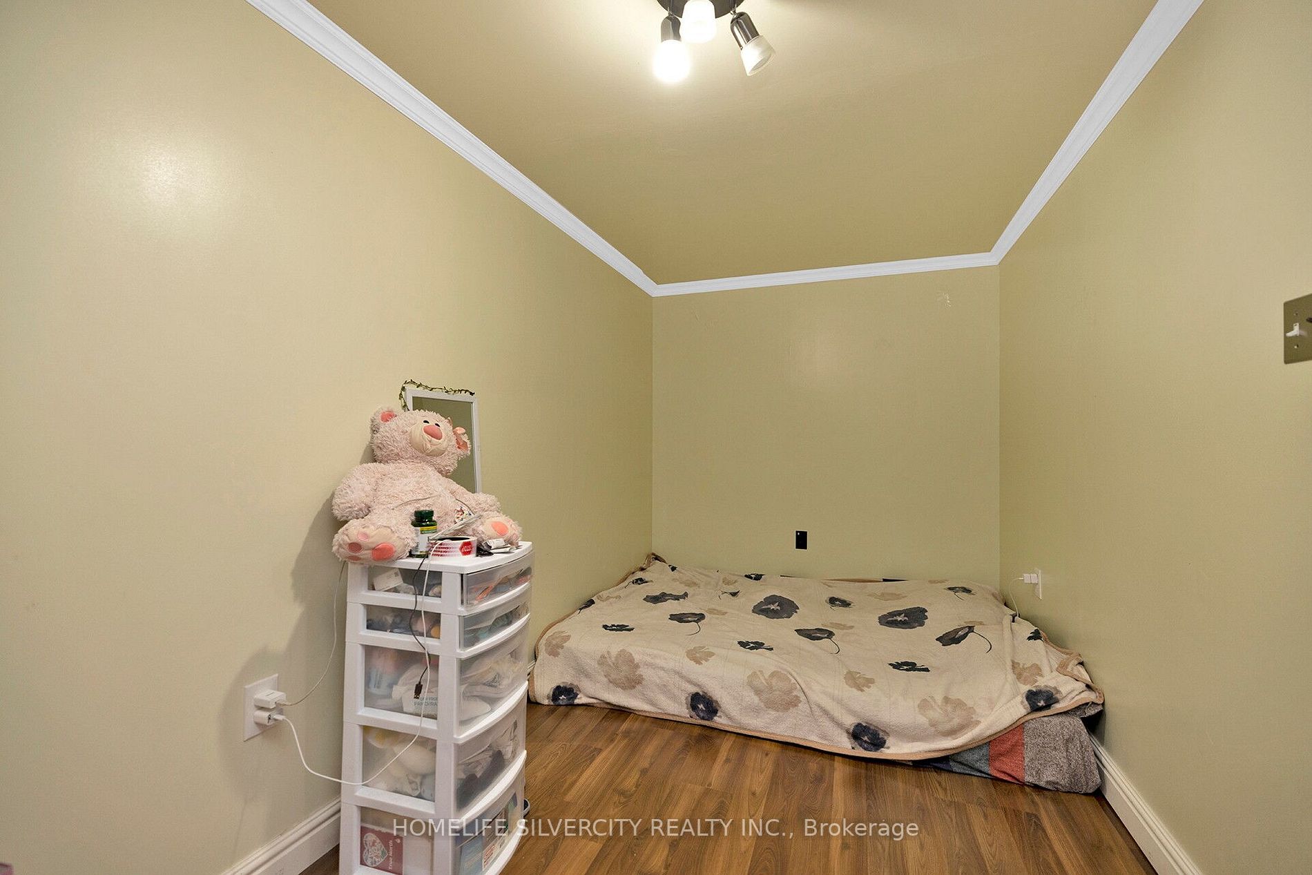38 Inglewood Dr