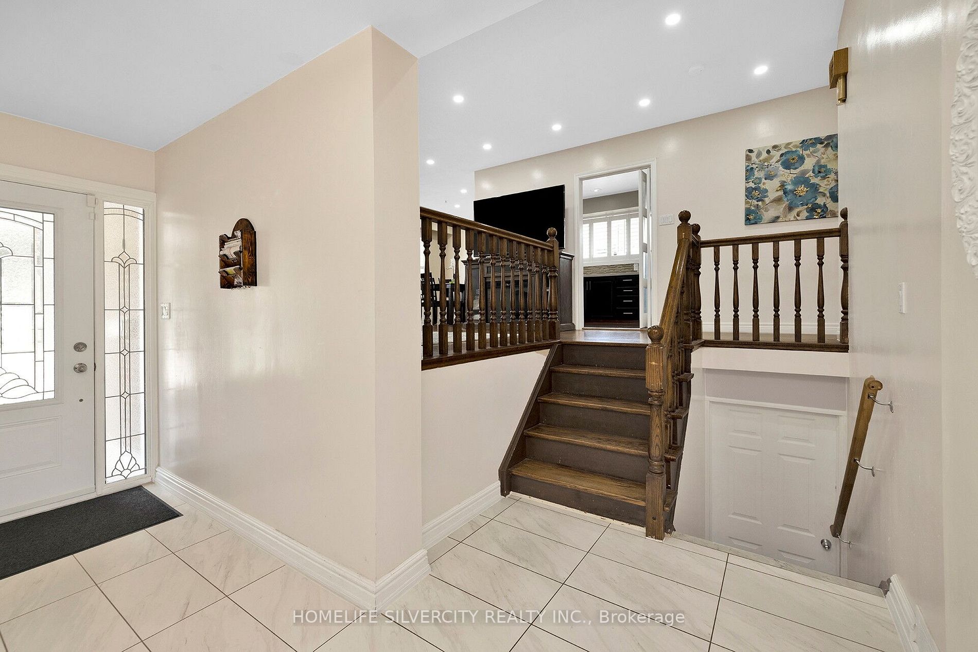 38 Inglewood Dr