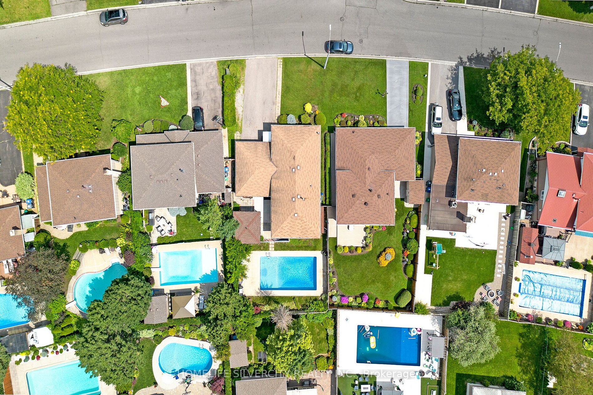 38 Inglewood Dr
