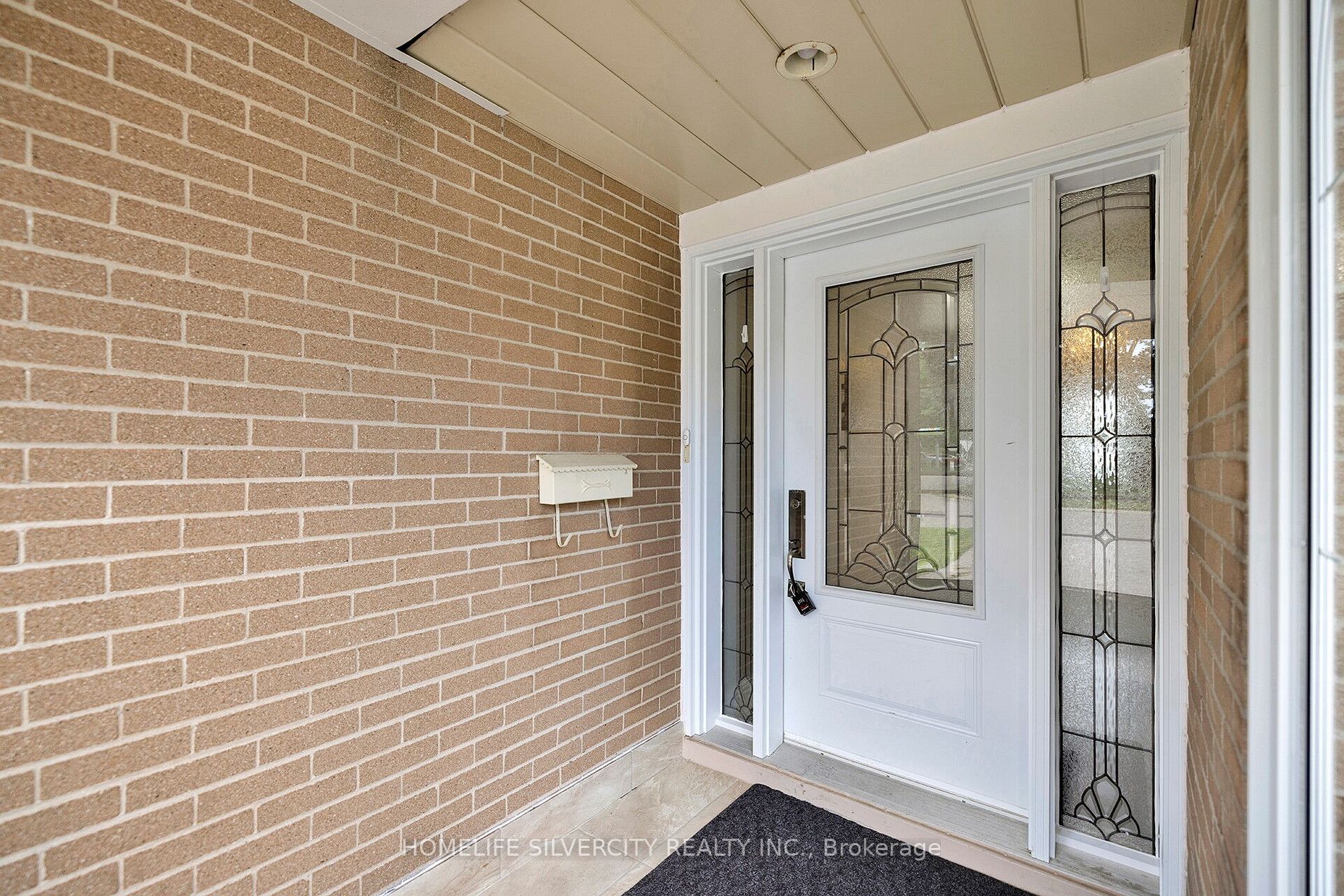 38 Inglewood Dr