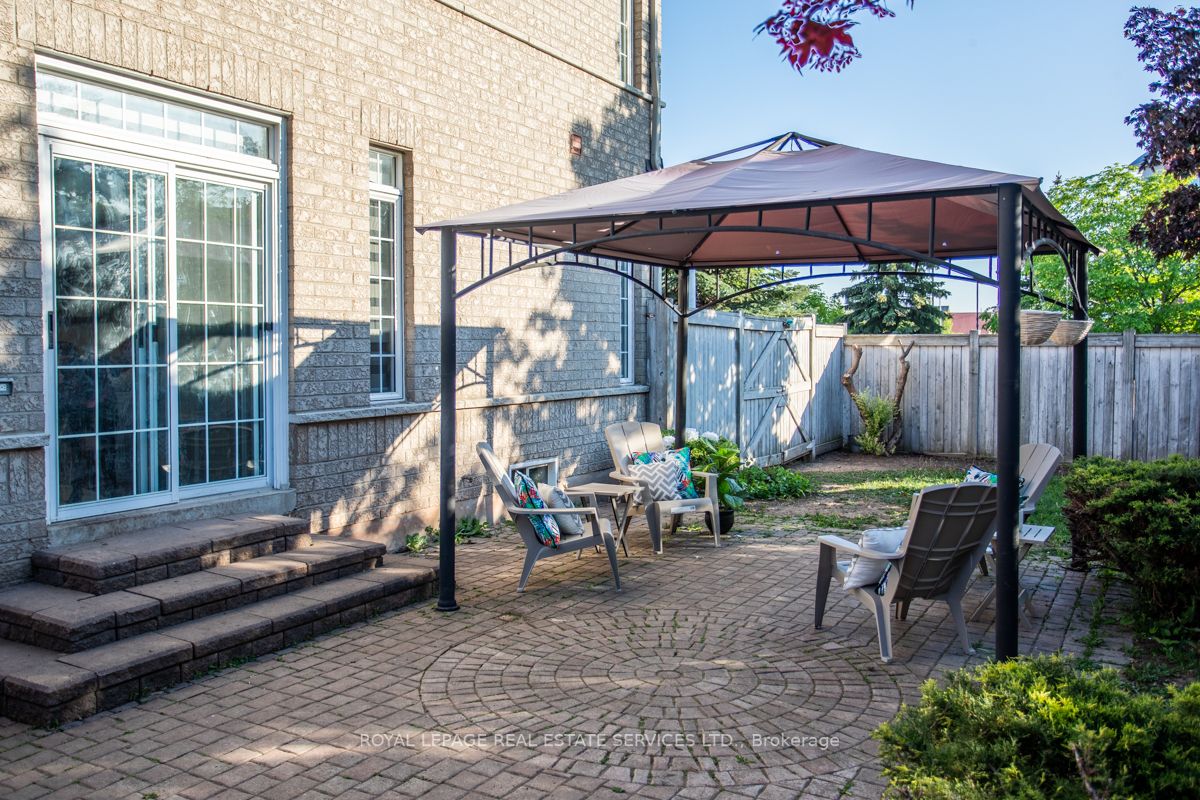 2437 West Ham Rd W
