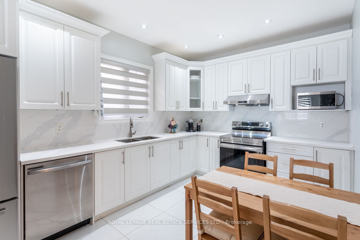 2437 West Ham Rd W