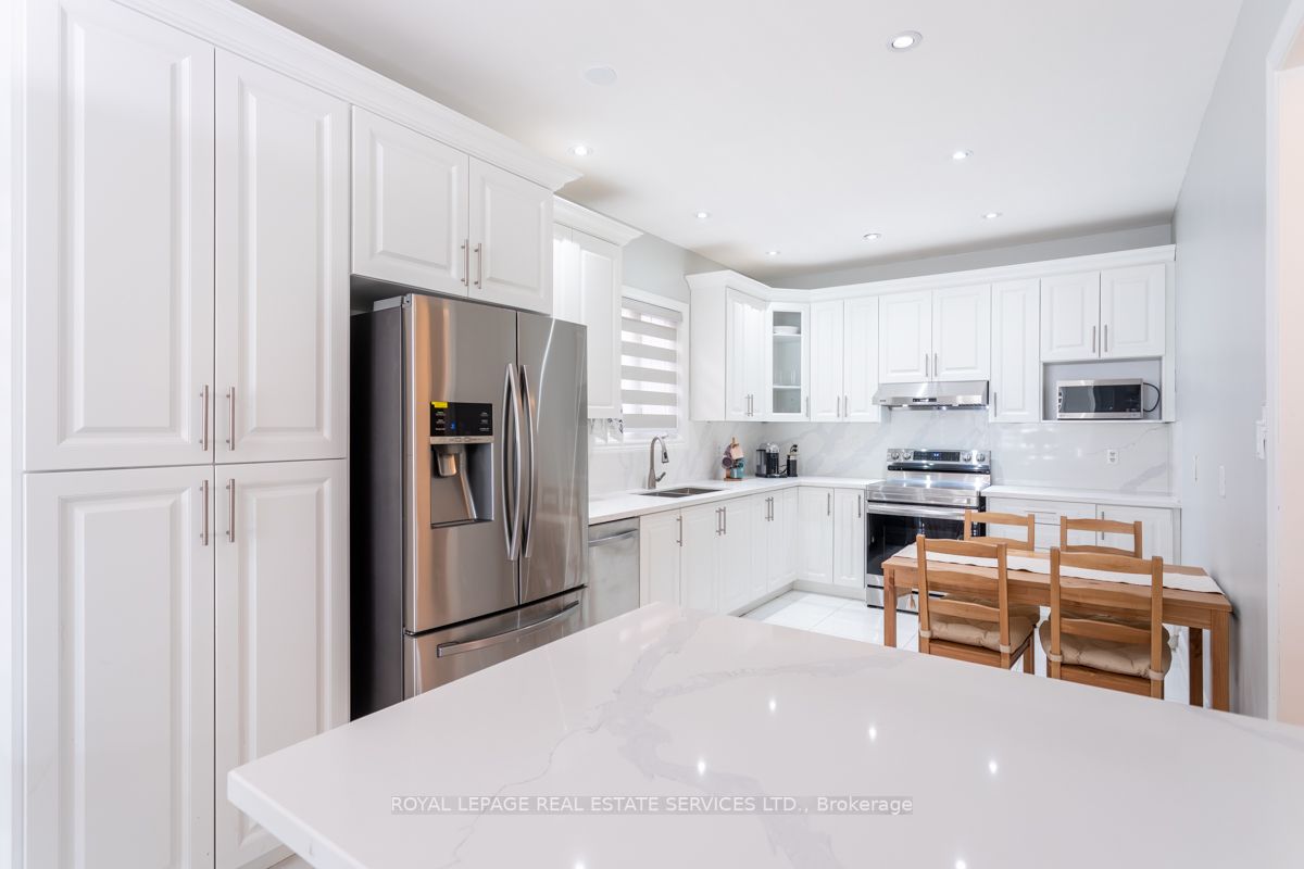 2437 West Ham Rd W
