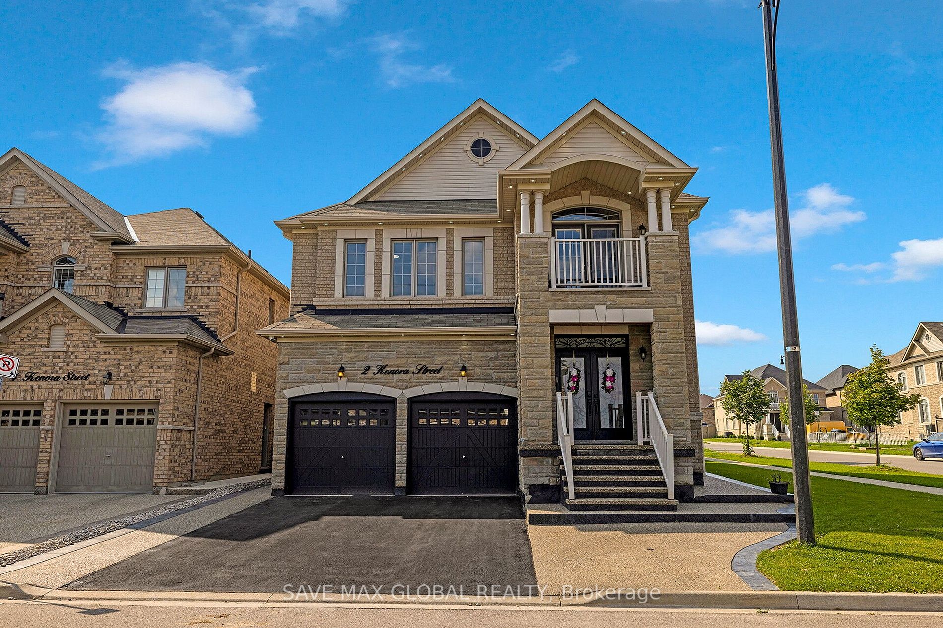 2 Kenora St