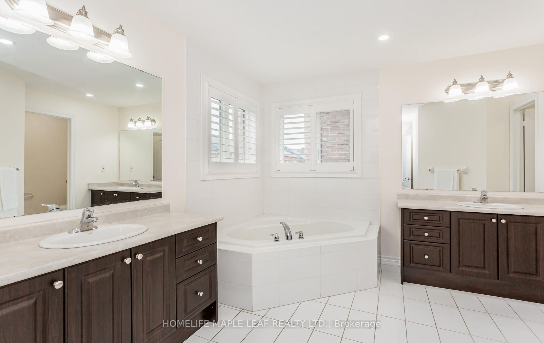 11 Cloverhaven Rd