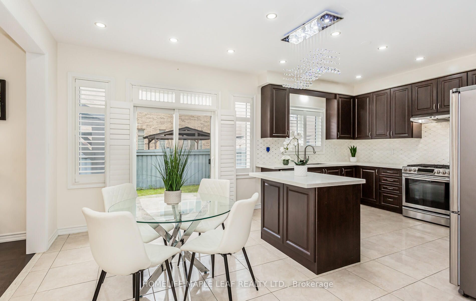 11 Cloverhaven Rd