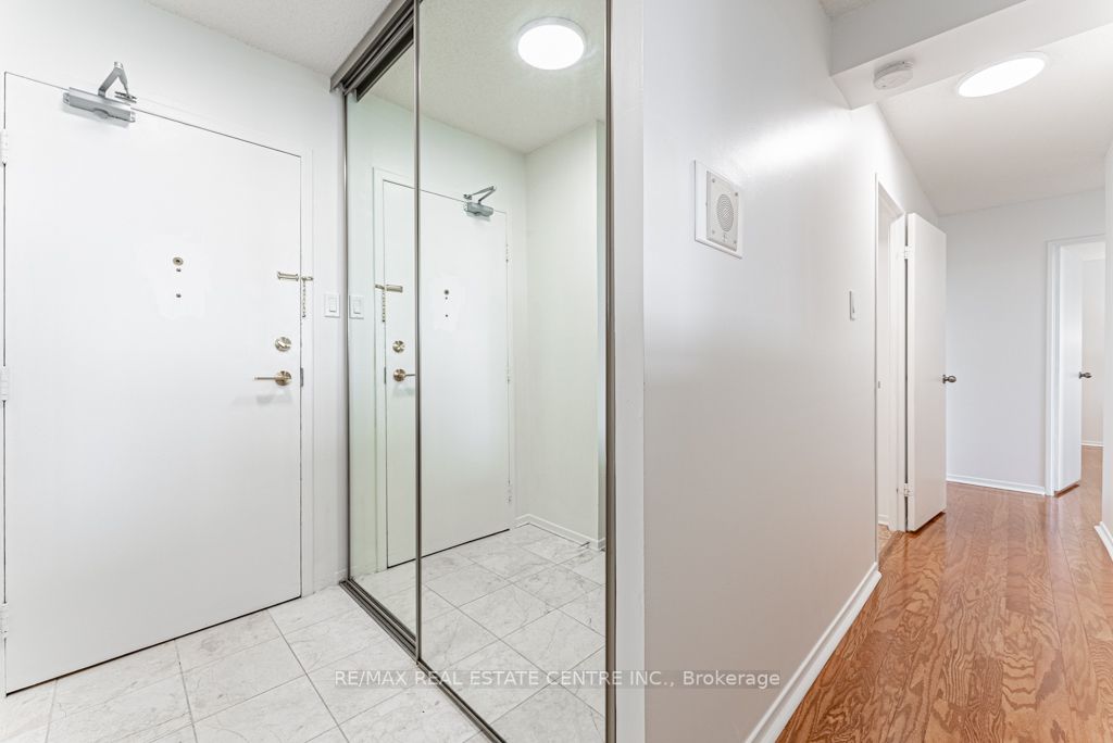 Listing W6717884 - Large Photo # 2