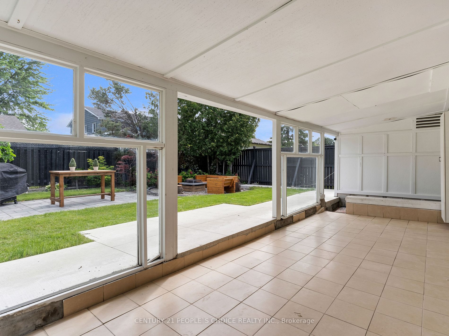 55 Windermere Crt