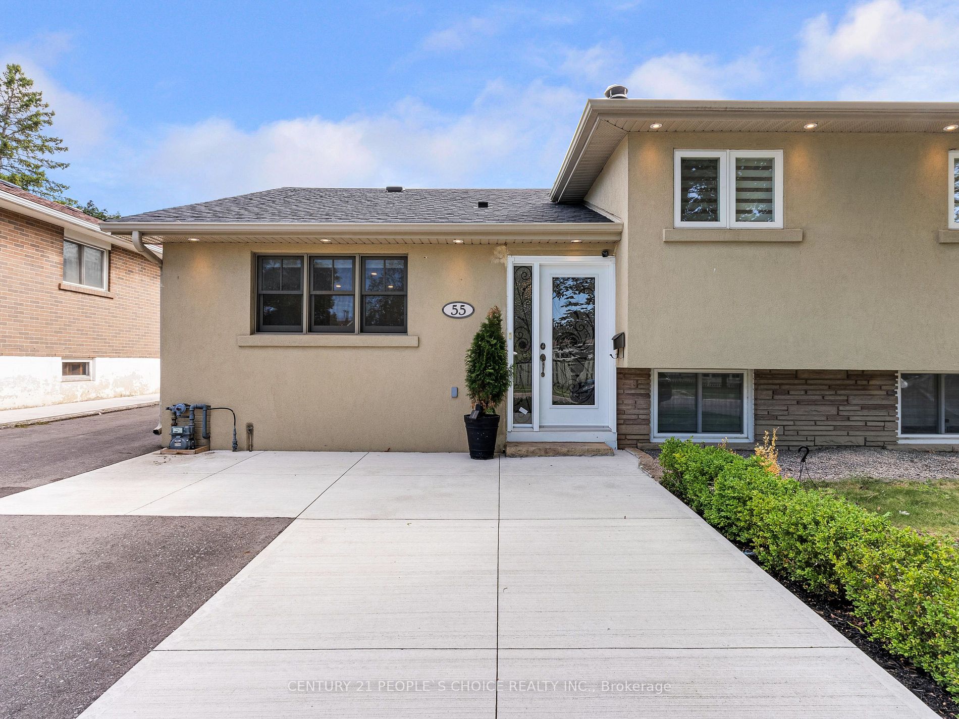 55 Windermere Crt
