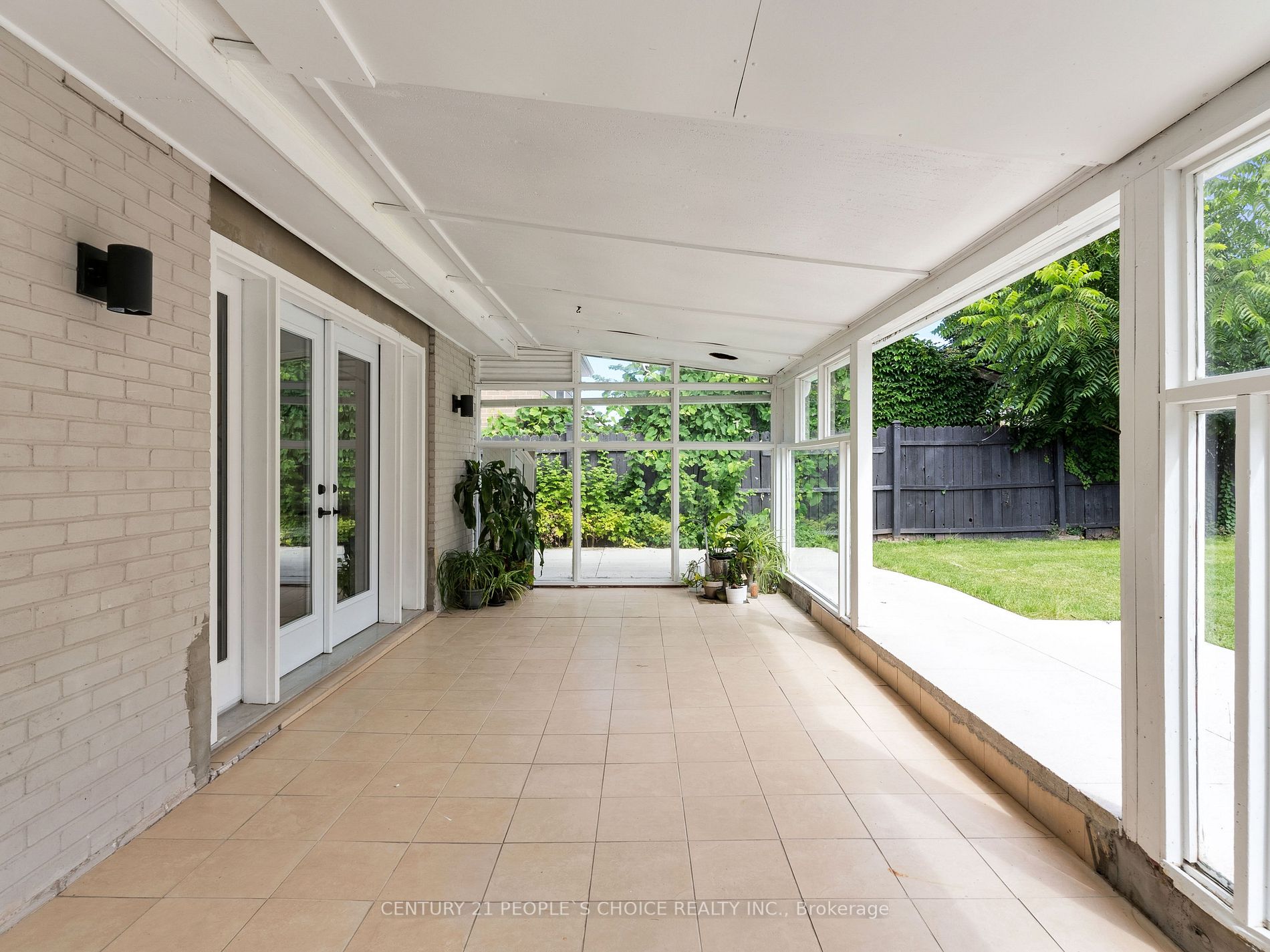 55 Windermere Crt