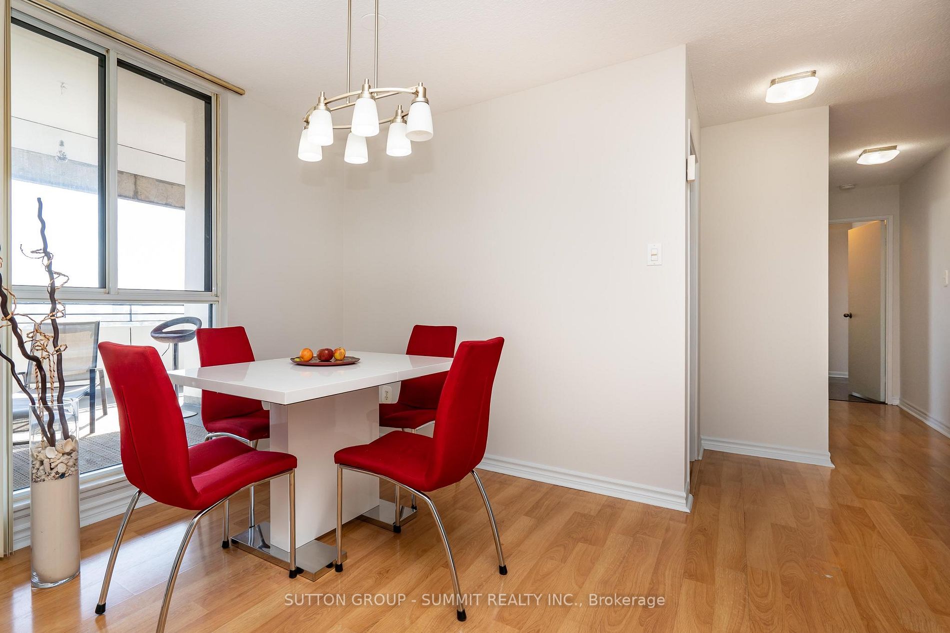 1300 Mississauga Valley Blvd, #1405