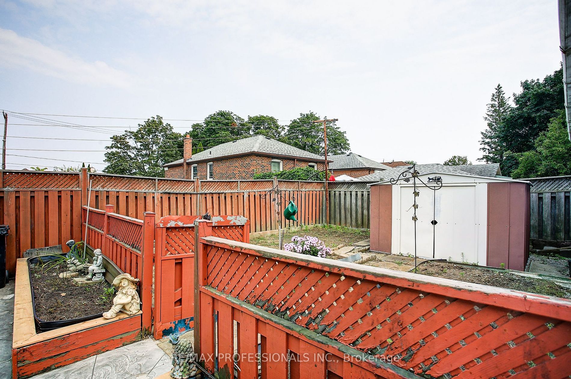 429 Lanor Ave