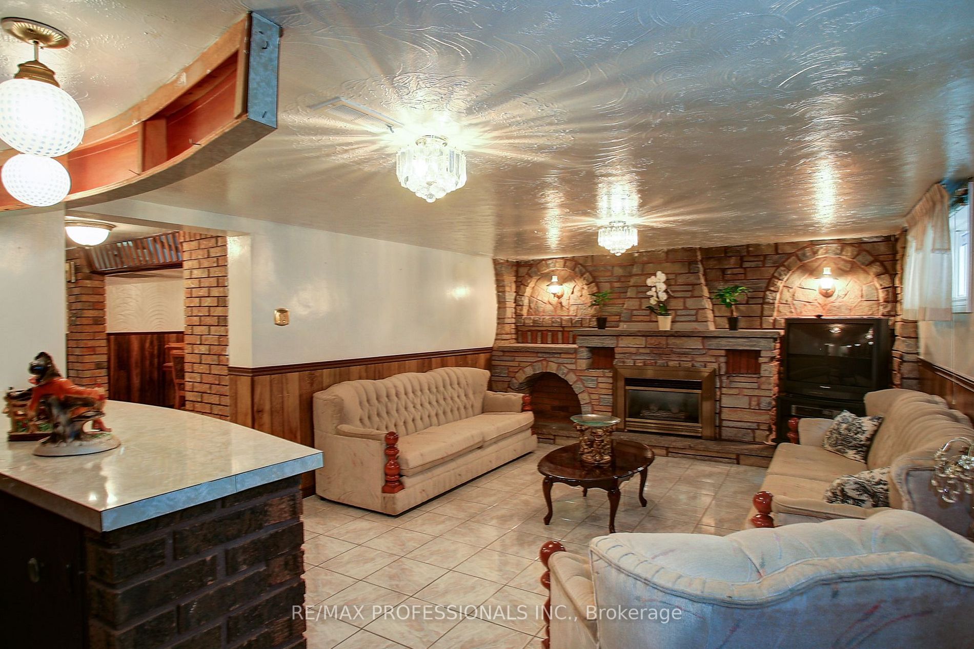 429 Lanor Ave