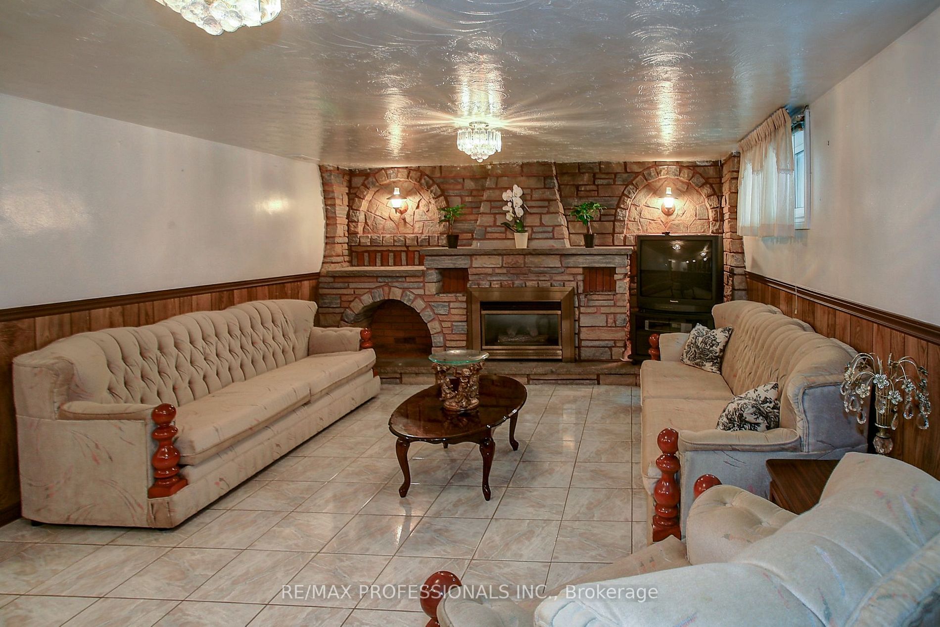 429 Lanor Ave
