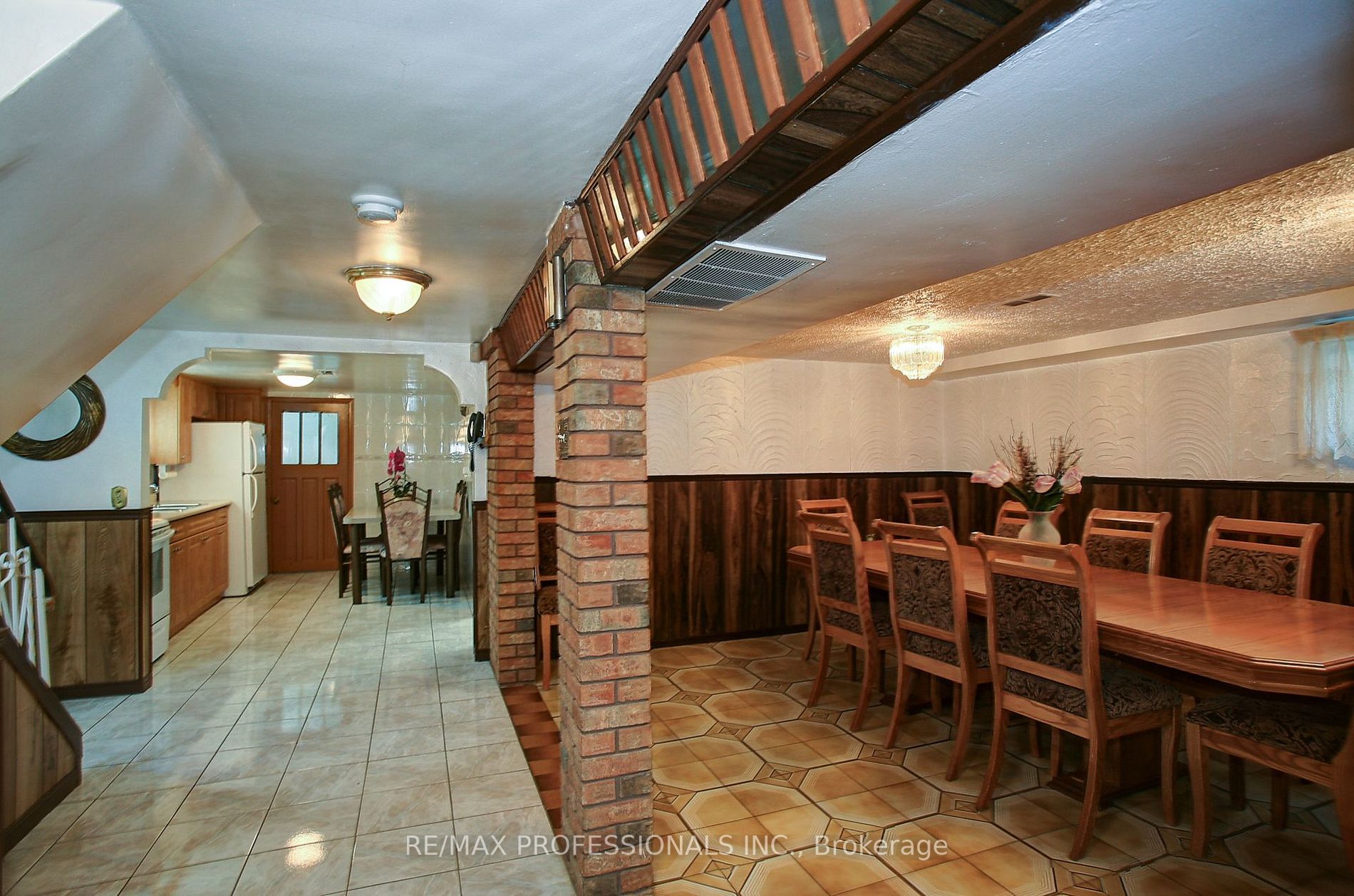 429 Lanor Ave