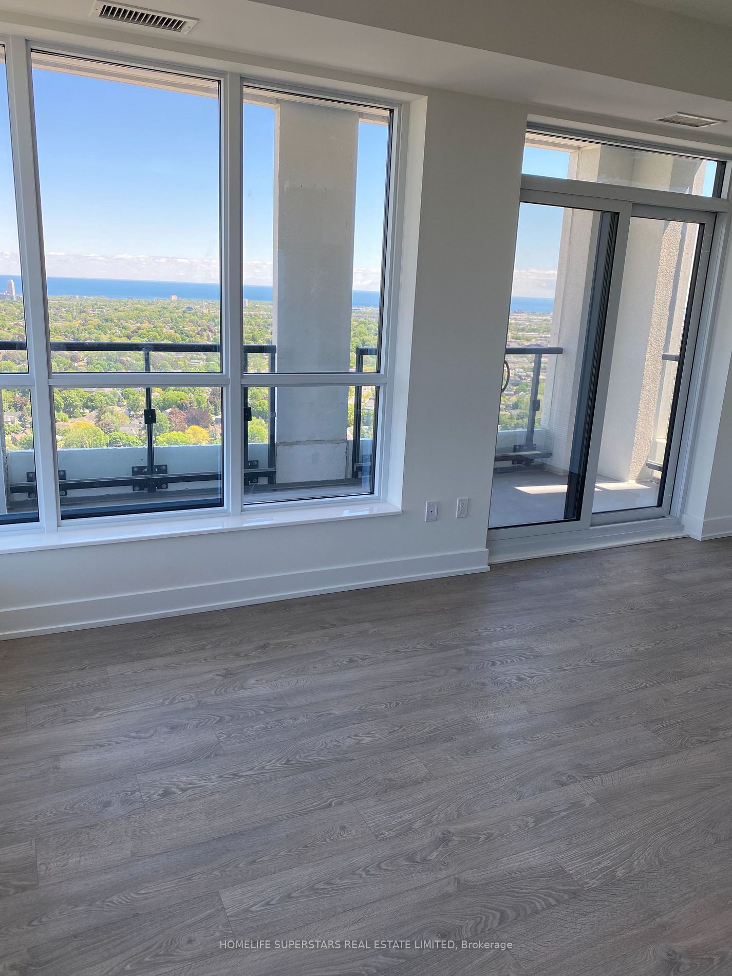7 Mabelle Ave, #3608