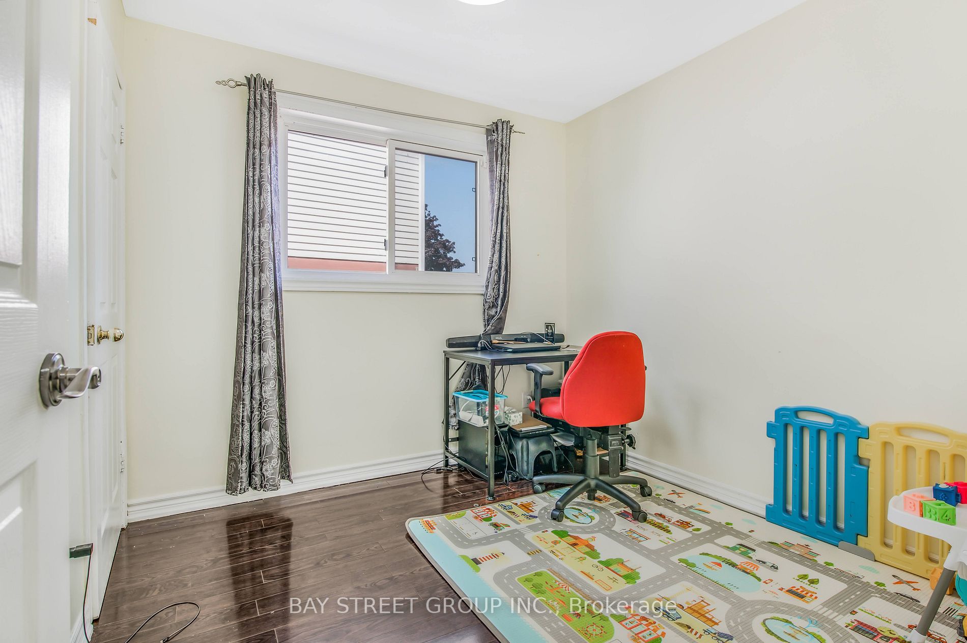 15 Bruce Beer Dr