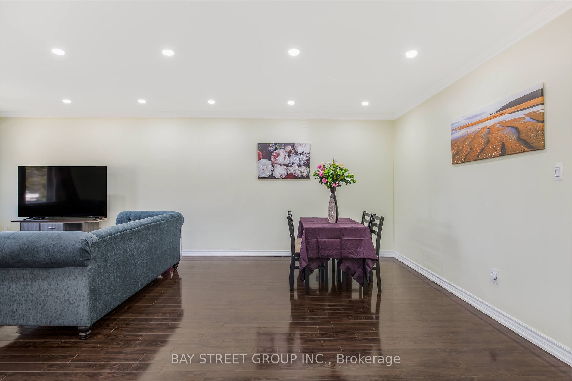 15 Bruce Beer Dr