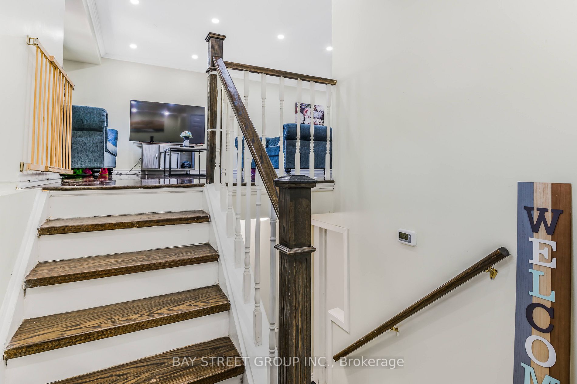 15 Bruce Beer Dr