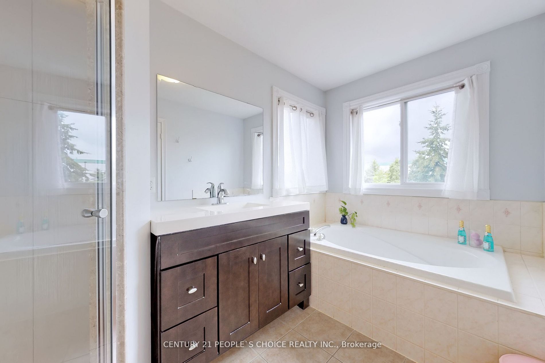 920 Ledbury Crescent