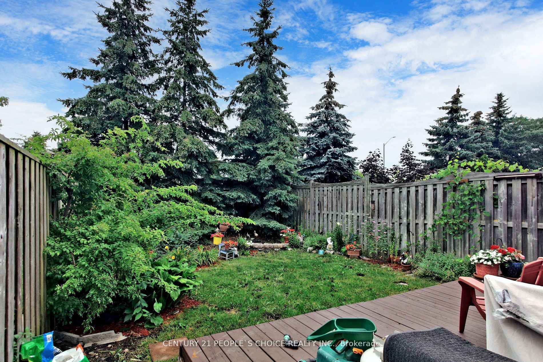 920 Ledbury Crescent