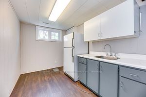 59 Mccraney Street W