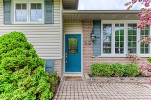 59 Mccraney Street W