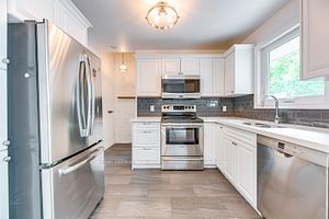 59 Mccraney Street W