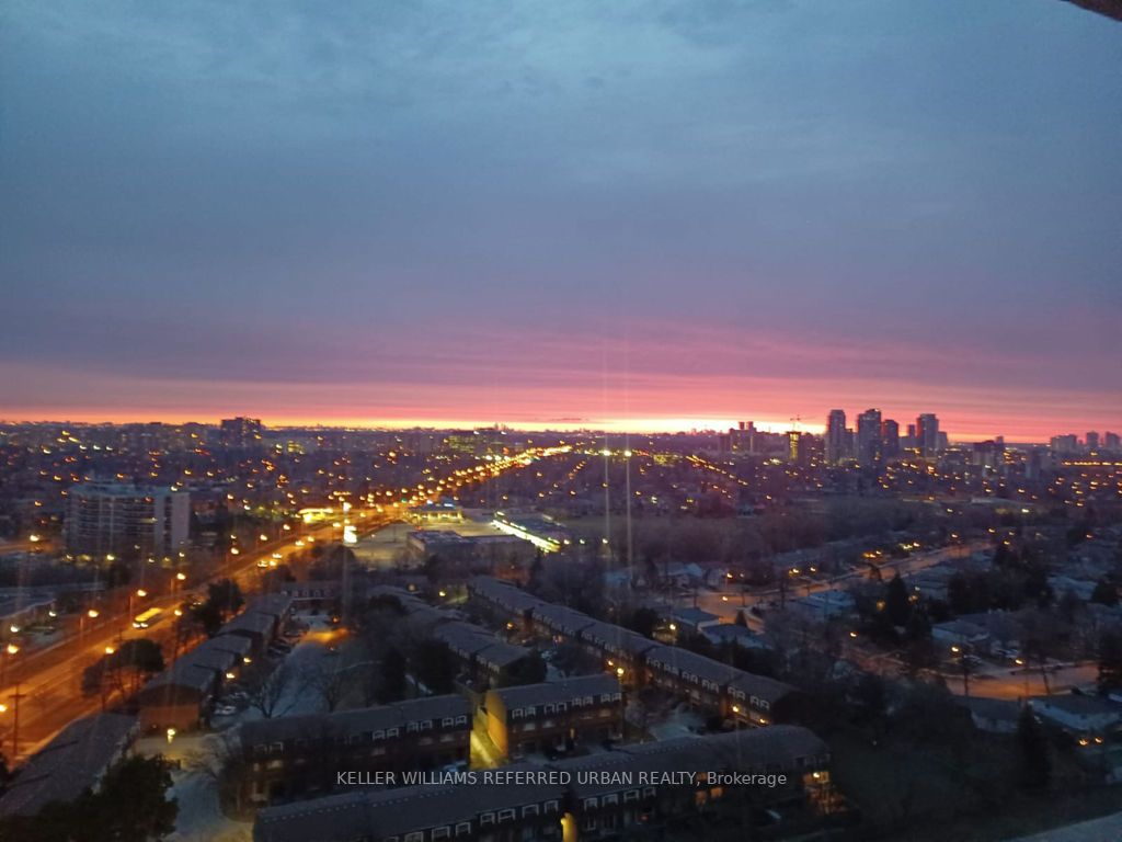 812 Burnhamthorpe Rd, #Ph04