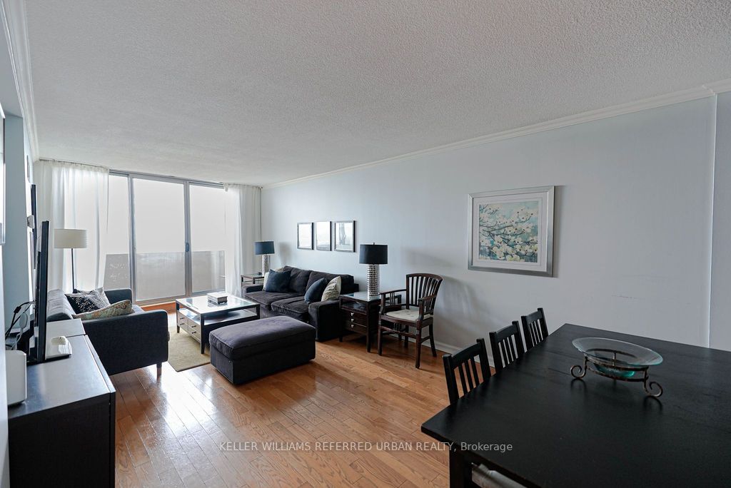 812 Burnhamthorpe Rd, #Ph04
