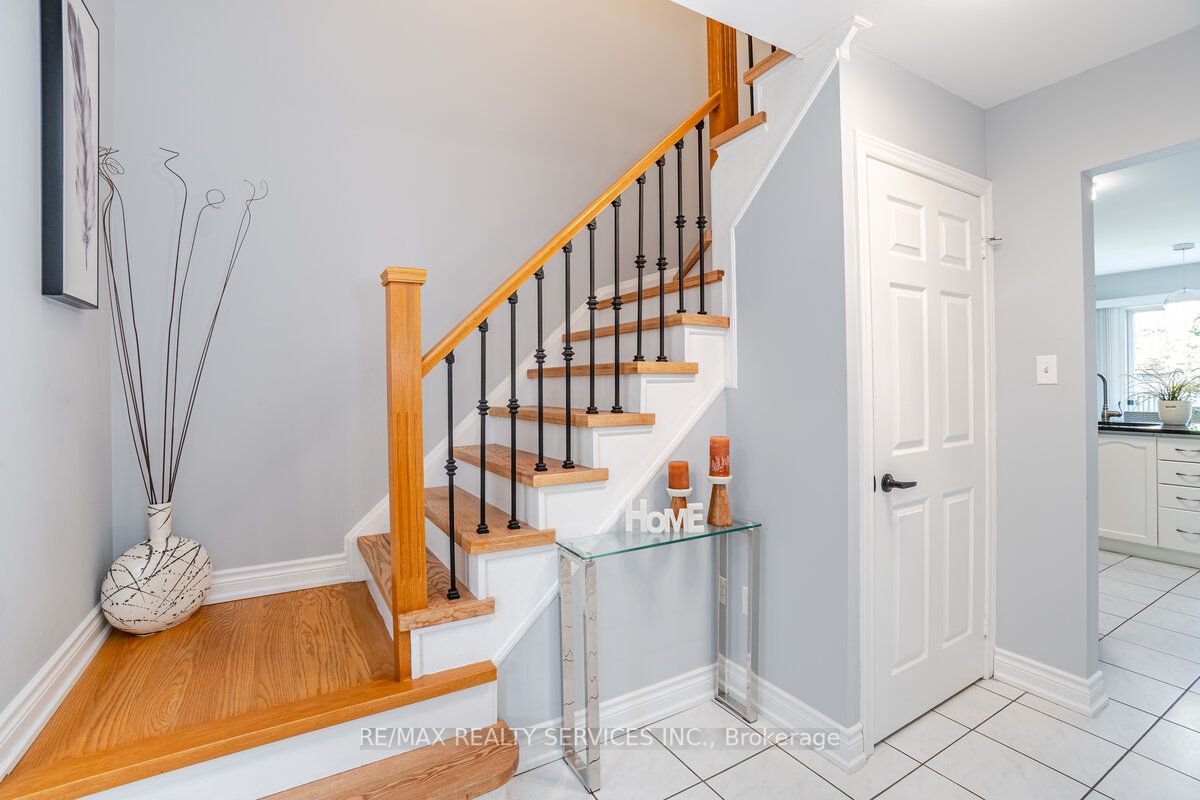 7031 Graydon Court