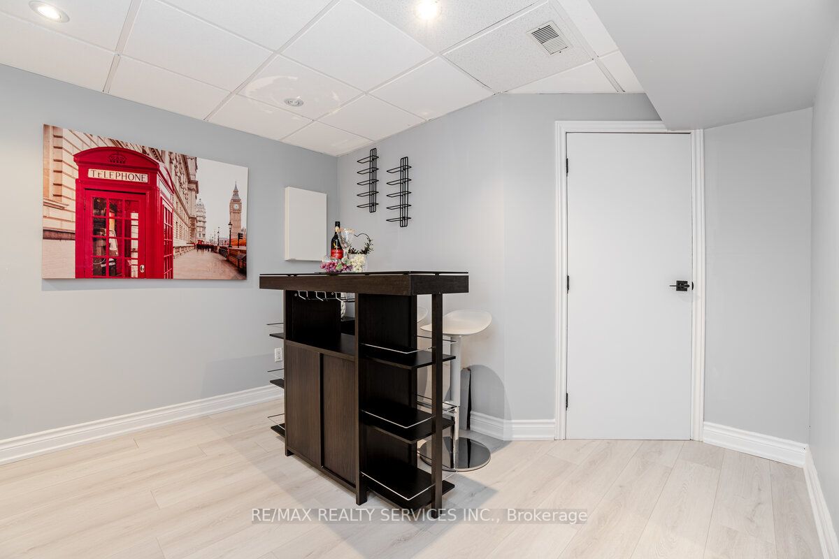 7031 Graydon Court