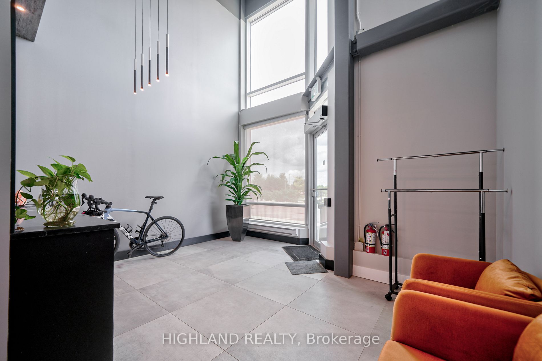 2578 Bristol Circ, #17
