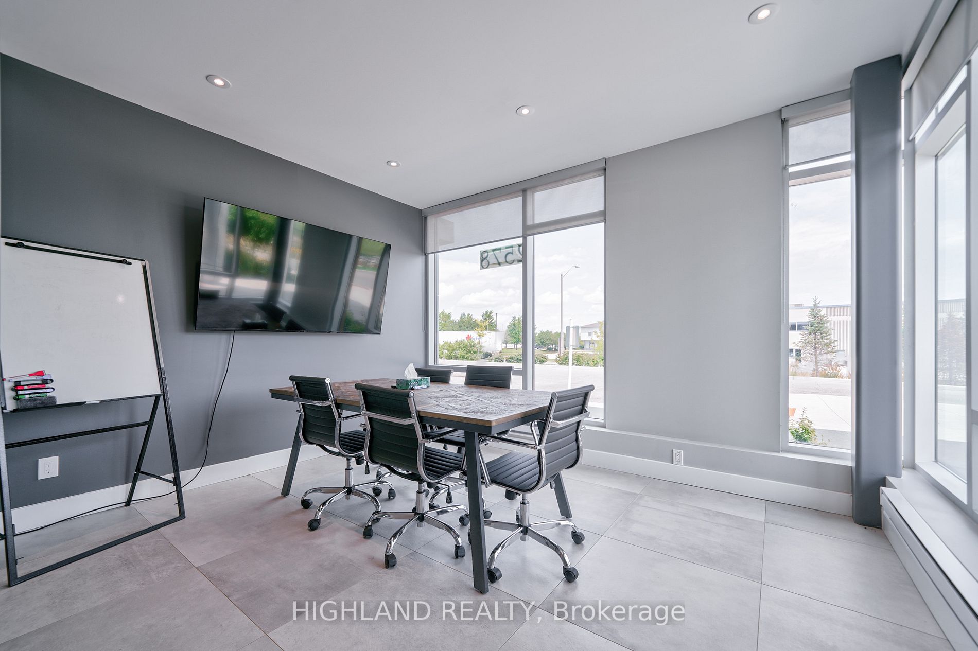 2578 Bristol Circ, #17