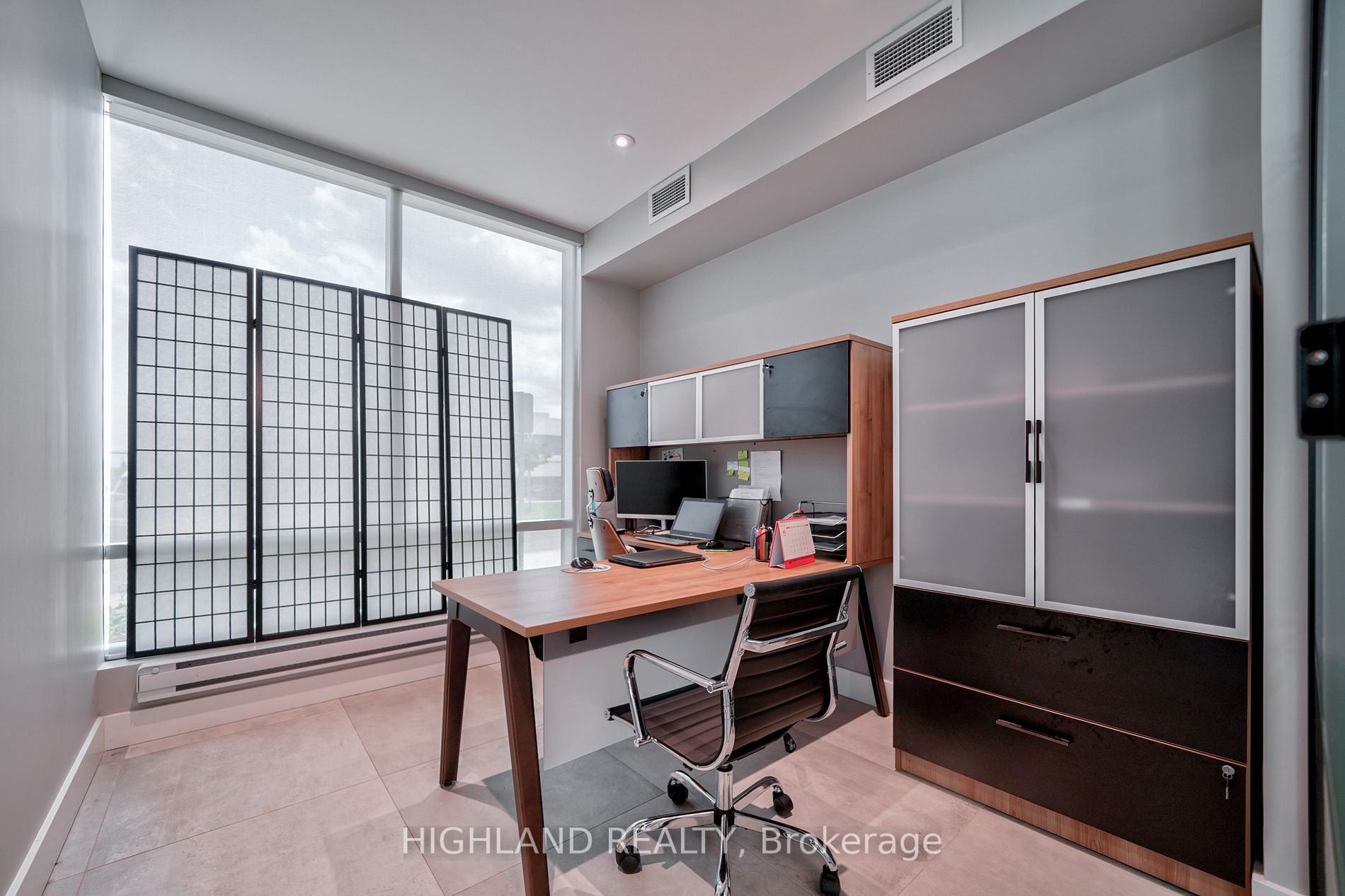 2578 Bristol Circ, #17