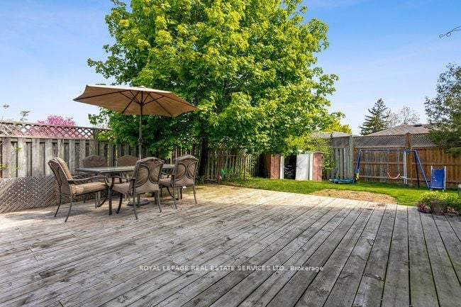 6 Forsythia Rd S