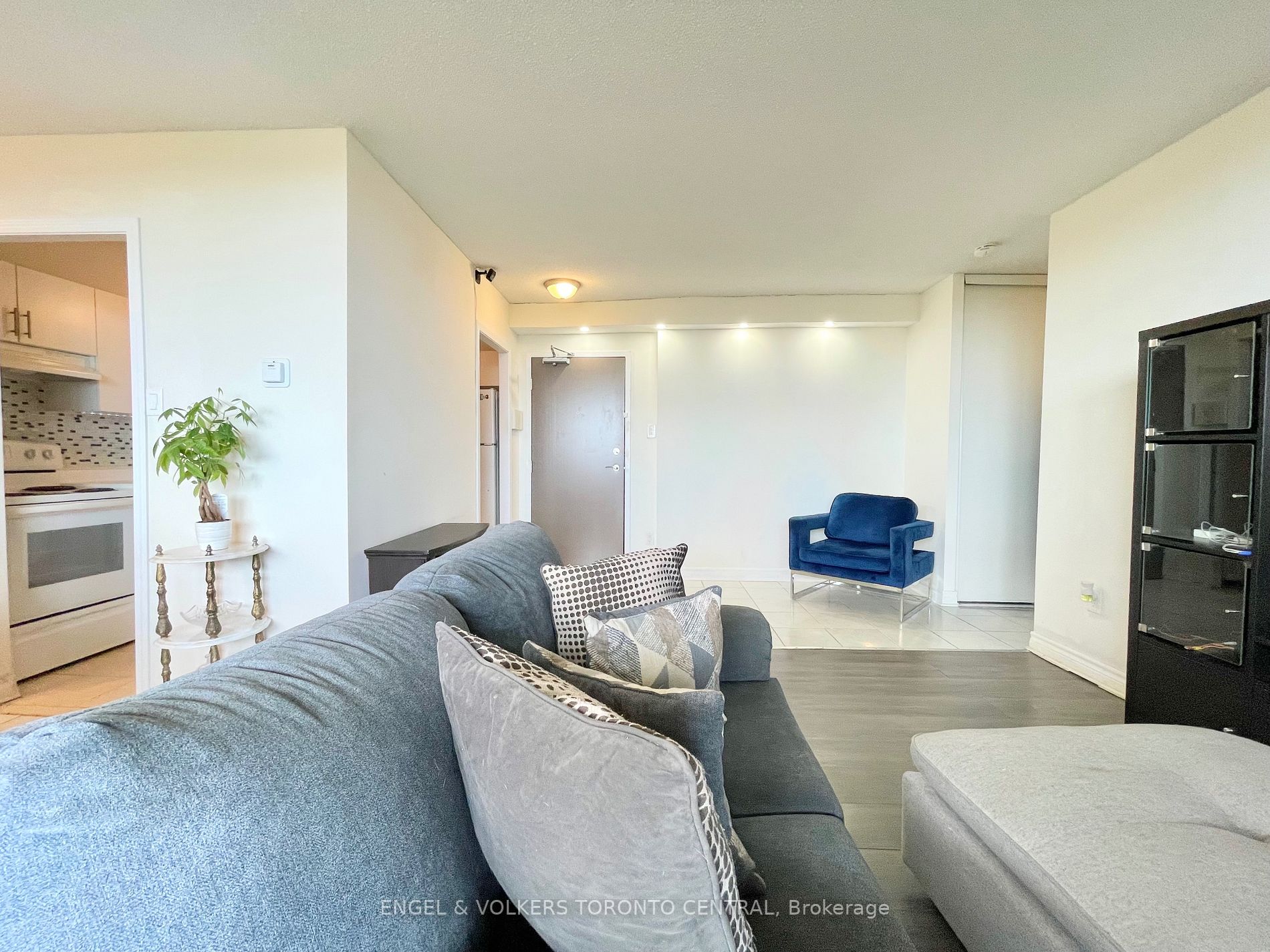 3390 Weston Road, #1003