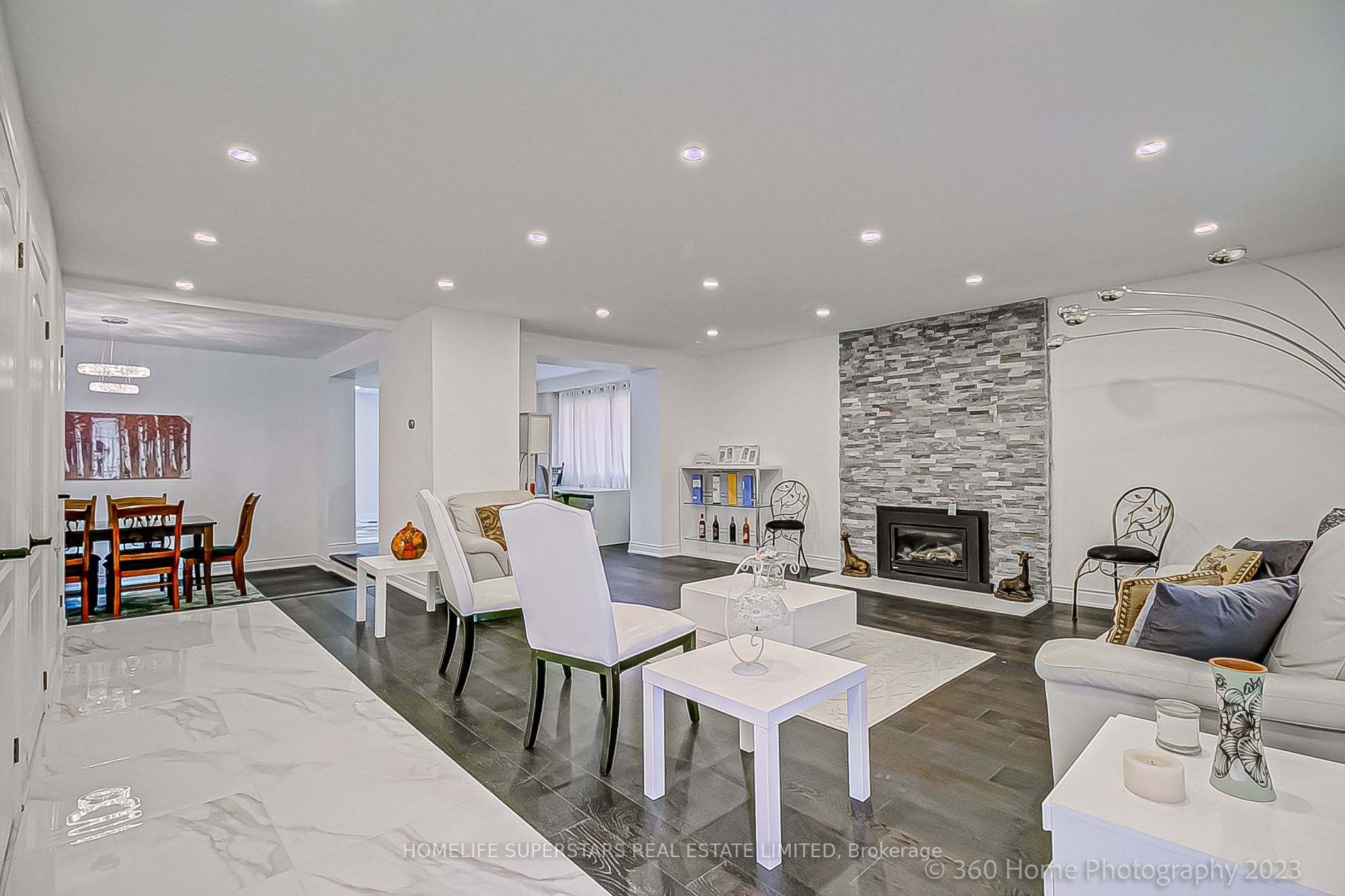 44 Oakwood Ave S