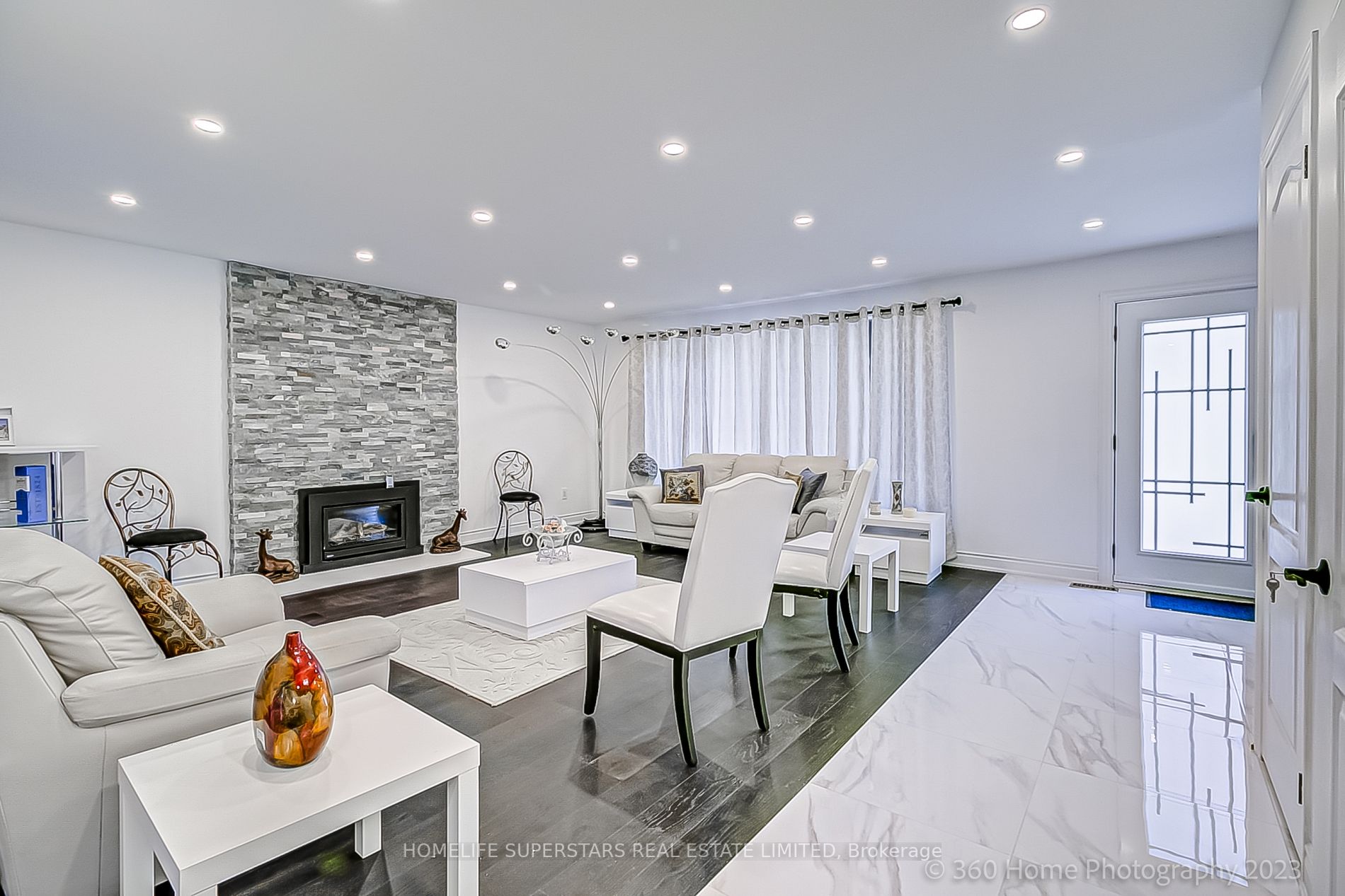 44 Oakwood Ave S