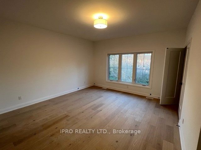 171 Mountainview Road N, #8