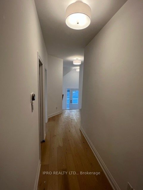 171 Mountainview Road N, #8