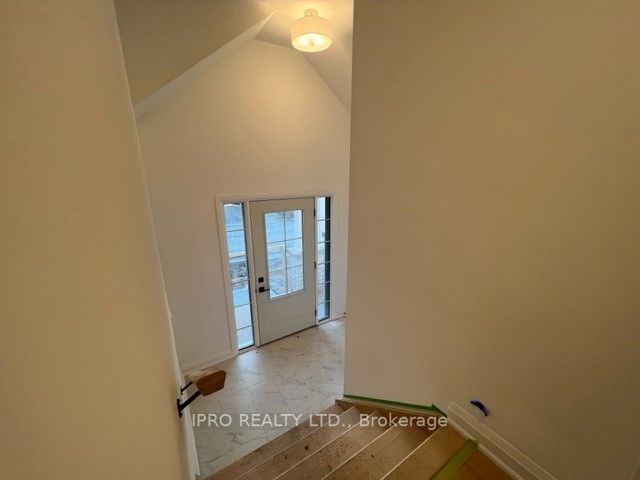 171 Mountainview Road N, #8