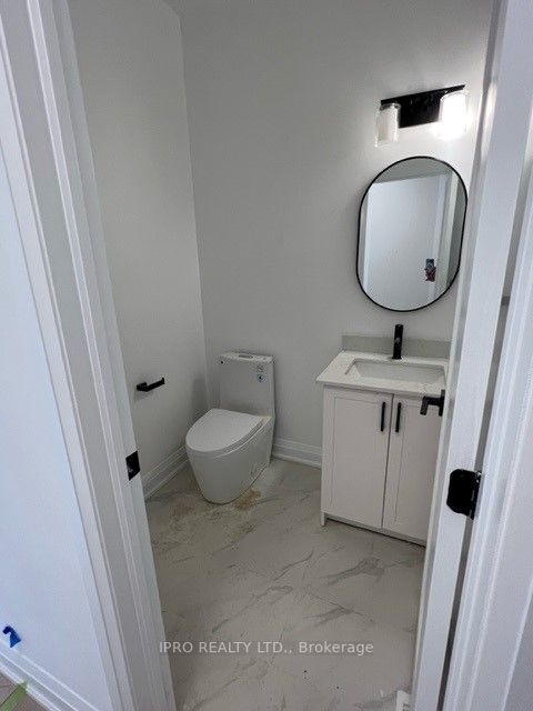171 Mountainview Road N, #8