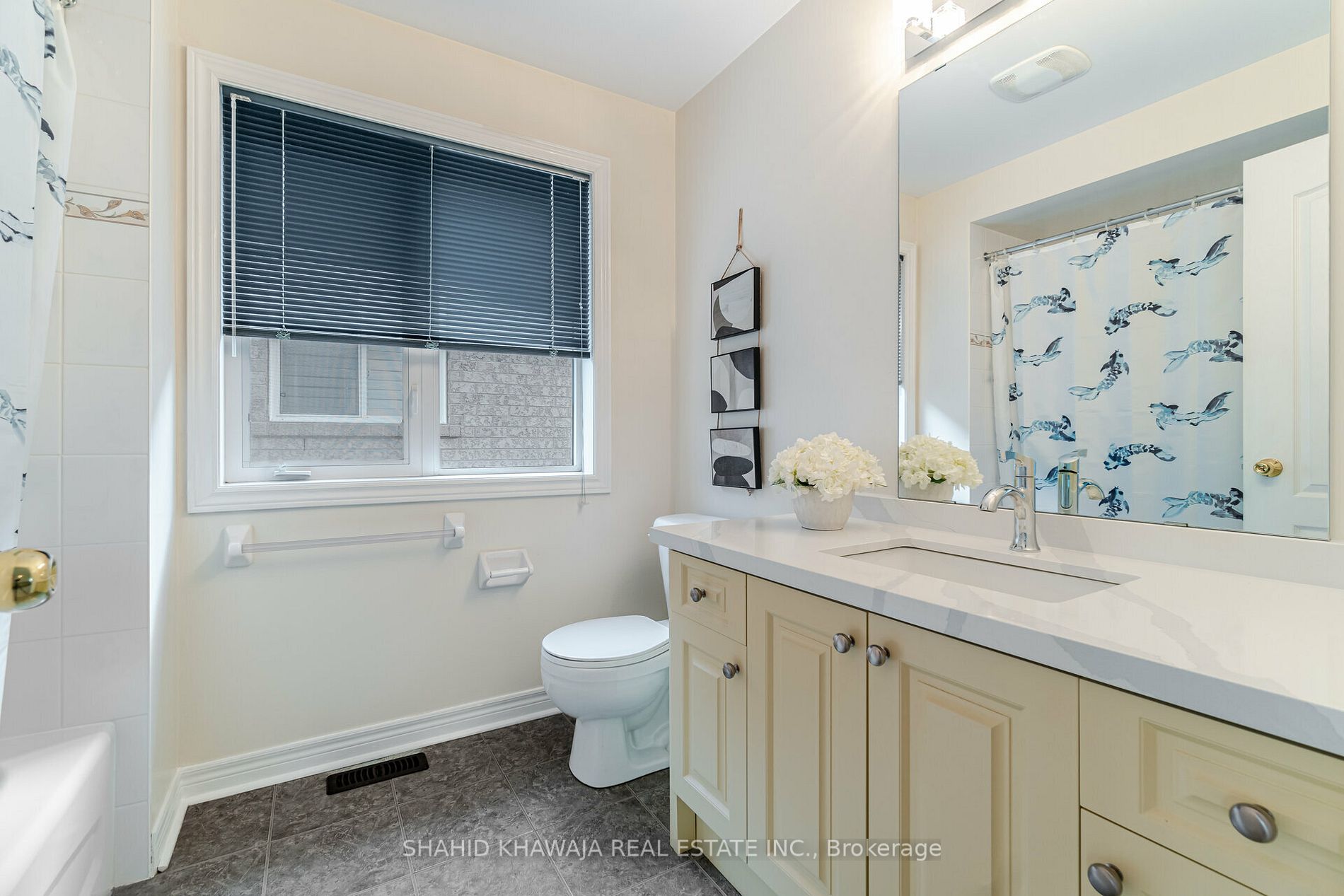 3392 Erin Centre Blvd