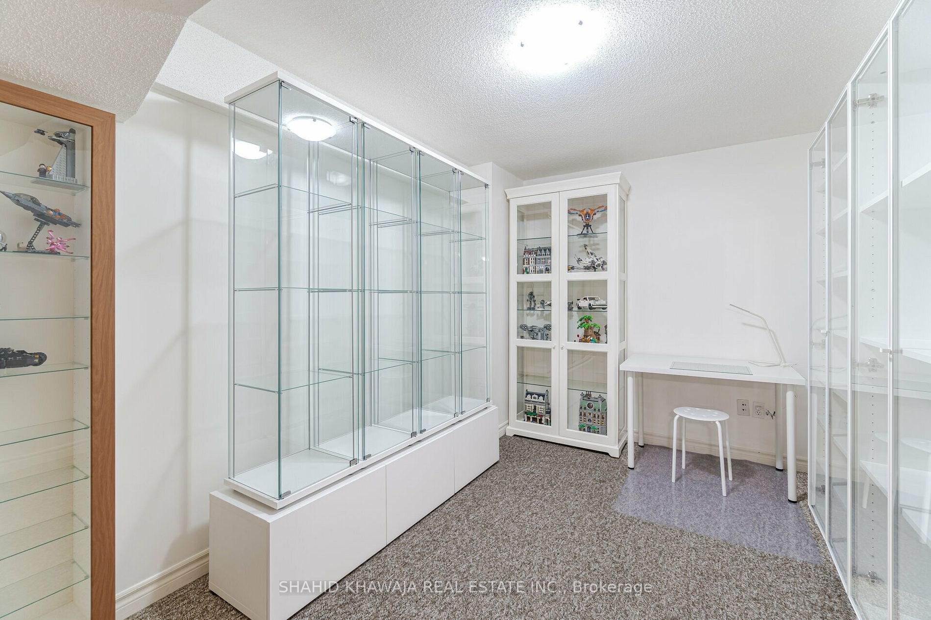 3392 Erin Centre Blvd