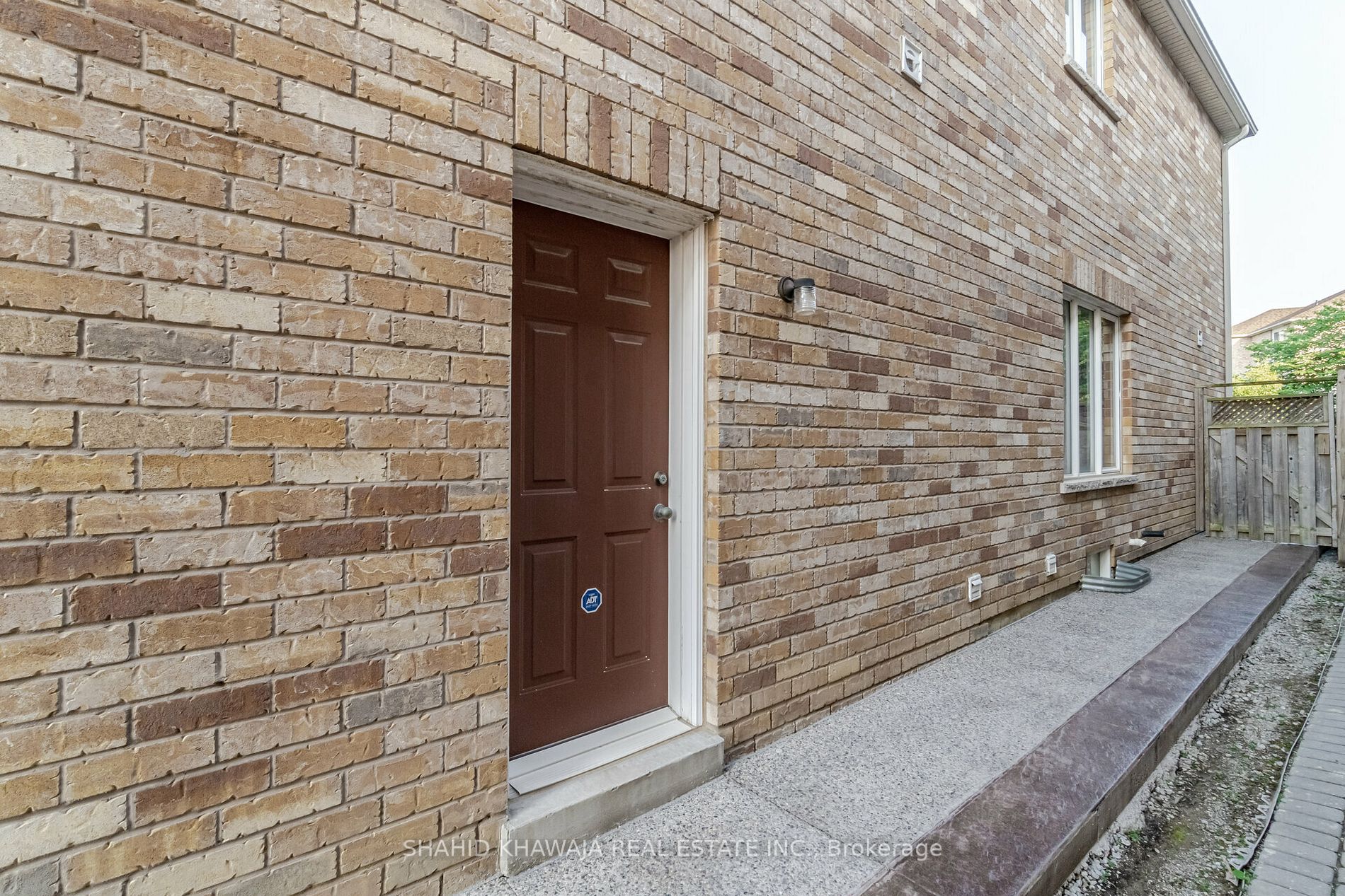 3392 Erin Centre Blvd