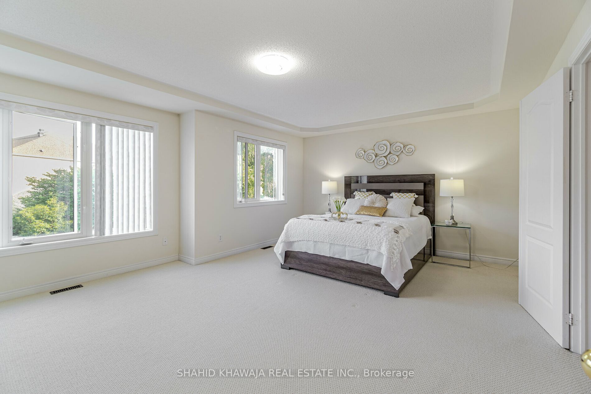 3392 Erin Centre Blvd